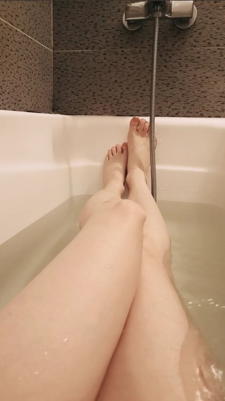 トランス熟女オンリーファンズ エロチック 画像