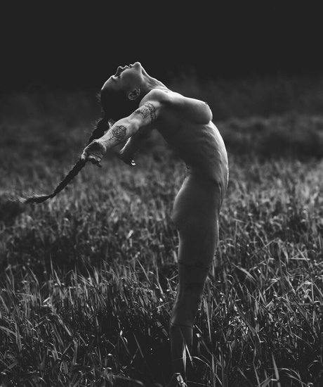 小柄な足オンリーファンズ アートxxx 画像