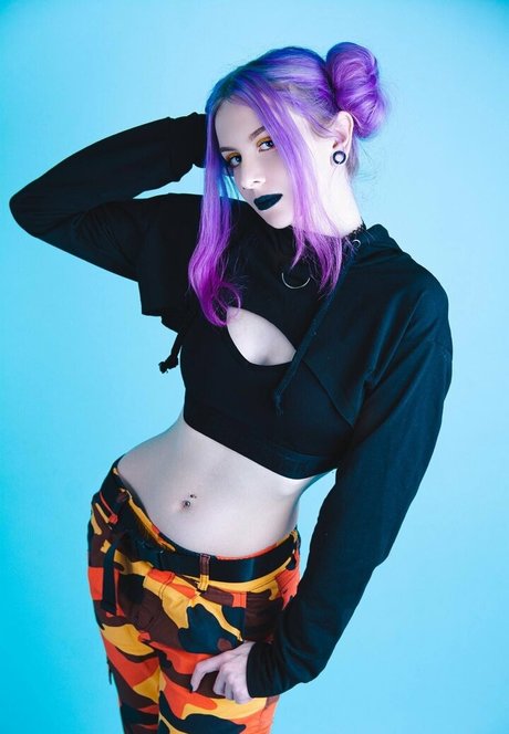 kinkynyrafree ポルノスター ヌード 画像