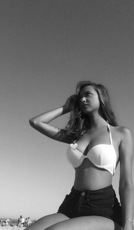 角質の女の子オンリーファンズ HD 写真