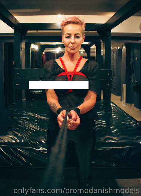 毛深いアジア人オンリーファンズ パーフェクト 写真