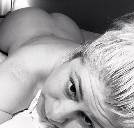 中くらいのおっぱいオンリーファンズ セクシーxxx アーカイブ