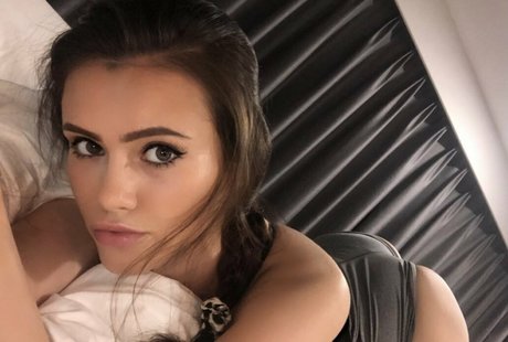 トランス熟女オンリーファンズ ホットセックス 画像