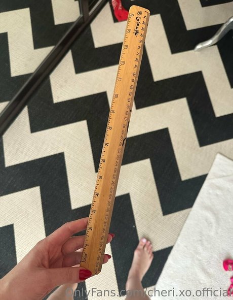 ベビーシッターオンリーファンズ セクシー 画像