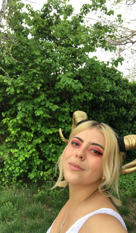 dailydaisy エロティックなスター 写真