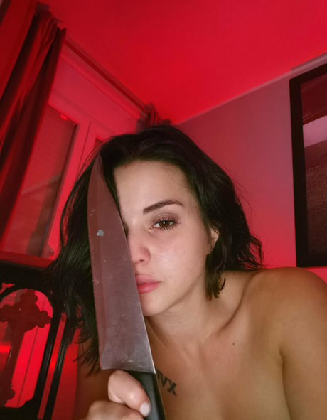 sereniakeer セクシーモデル 画像