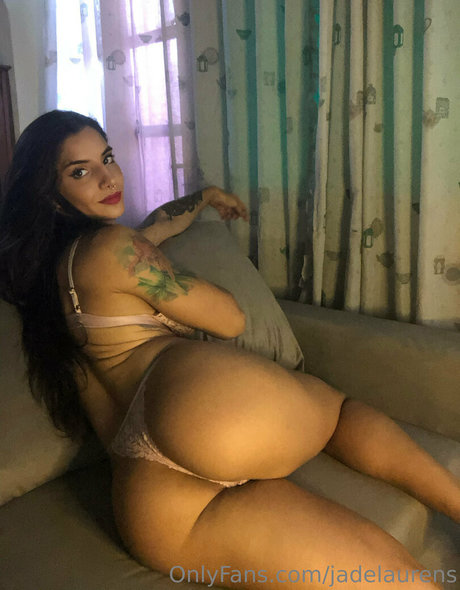 jadelaurens トップポルノスター 画像