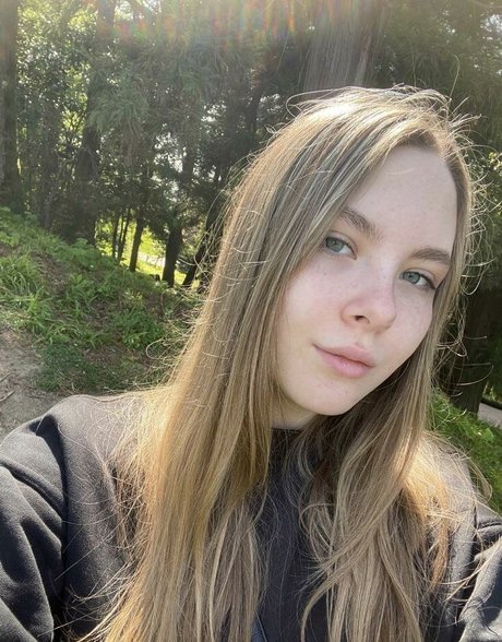 チェコのティーンズオンリーファンズ 美しいヌード 写真