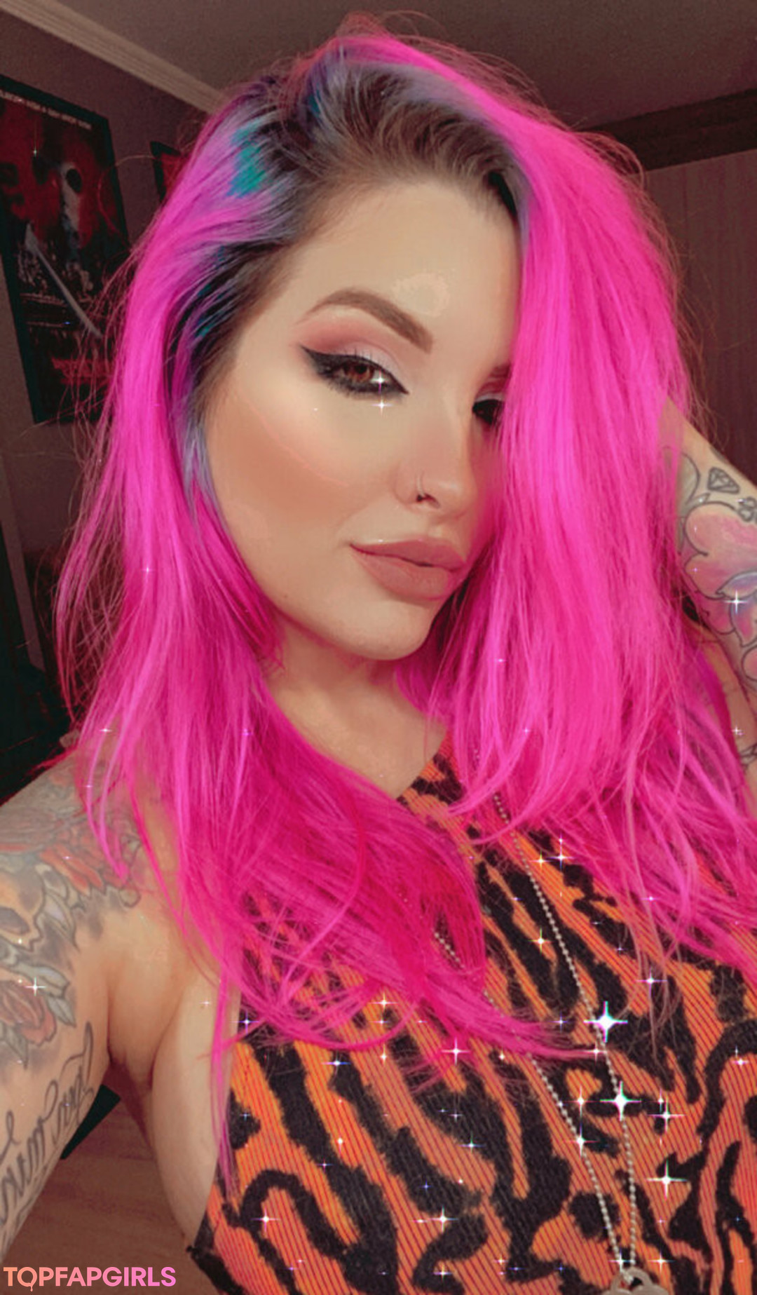 曲線美のxxx オンリーファンズ セクシーヌード 写真