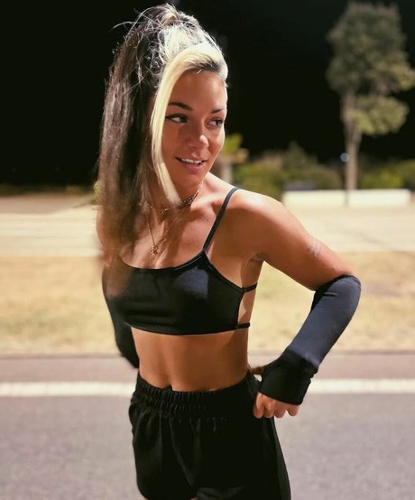 セックスアマチュアオンリーファンズ セクシーヌード 写真