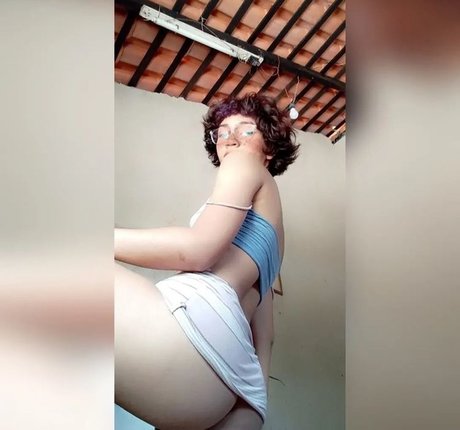 Lana Santhos HDスター ギャラリー