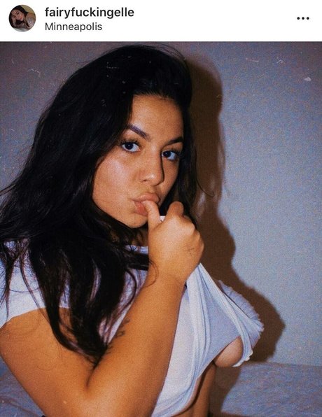 角質の女の子オンリーファンズ えろた 写真