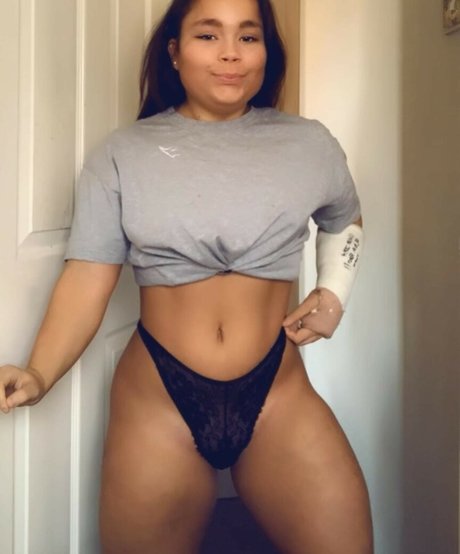 Shannon Dacombe 無料モデル 写真