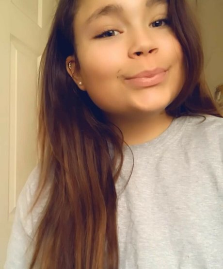 Shannon Dacombe エロティックなスター アーカイブ