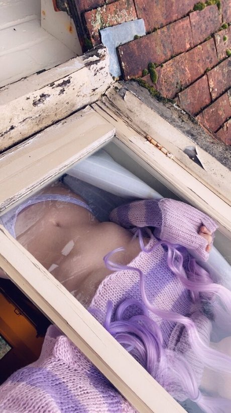 belledelphine ポルノモデル 写真