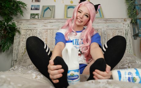 オイルを塗った巨乳オンリーファンズ 無料セックス 写真