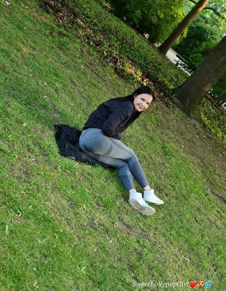 ぽっちゃりブロンドのオンリーファンズ 美しいヌード ギャラリー