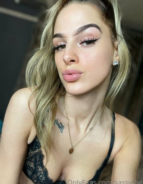 sassyslvt アートモデル 写真