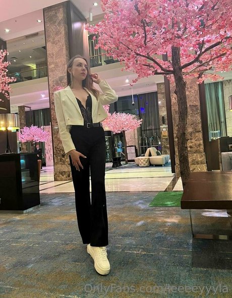 leeeeyyyla xxxポルノスター 画像