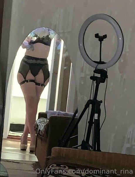 dominant rina セクシーなスター ギャラリー