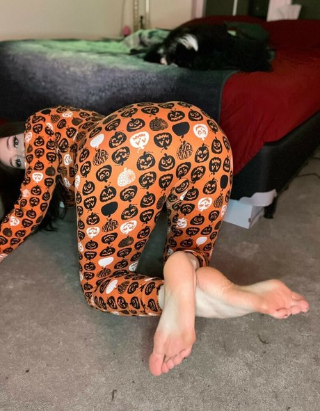 ヌード熟女オンリーファンズ アダルト 写真