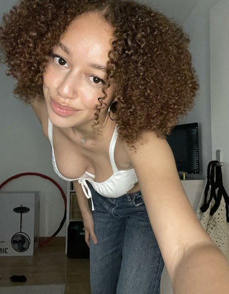 Alwaysbeshy ポルノスター セックス 写真