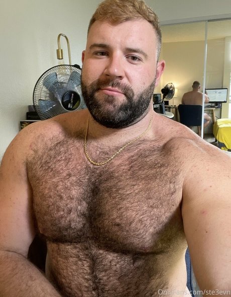 JOI オンリーファンズ セクシー裸 画像