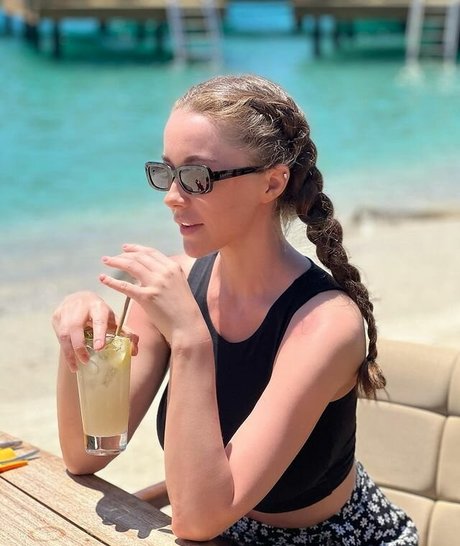 2人のオンリーファンズ 無料エロ アーカイブ