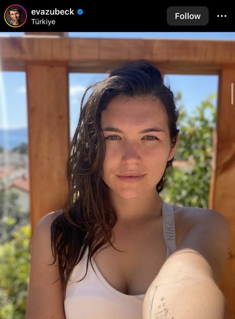 巨乳で痩せているオンリーファンズ セックス 写真