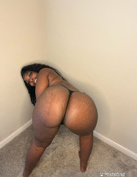 日本の熟女オンリーファンズ アートxxx 写真