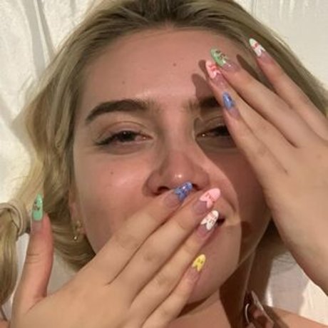 ぽっちゃり妊婦オンリーファンズ セクシー 写真