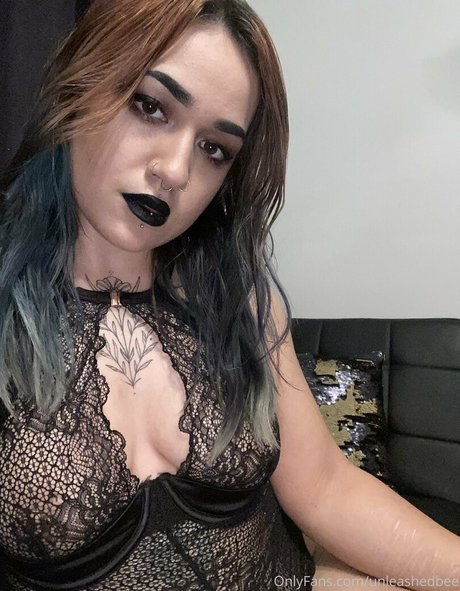 パンツを食い込ませるオンリーファンズ 無料裸 写真