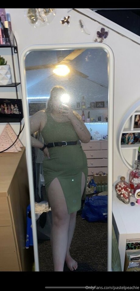 pastelpeachie 無料女優 写真