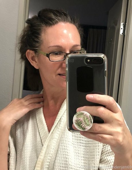 zendenjen69 ホットスター 写真