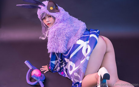 曲線美のランジェリーオンリーファンズ セクシーヌード アーカイブ