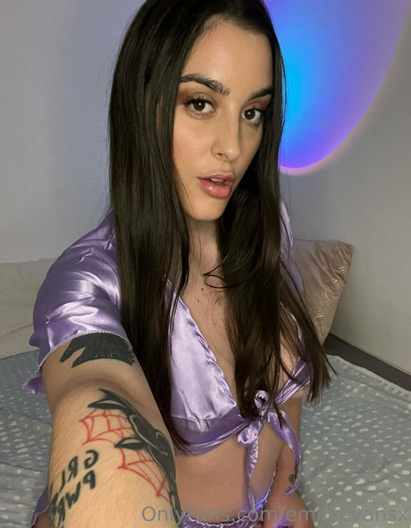 emilyevansx ポルノスター 写真