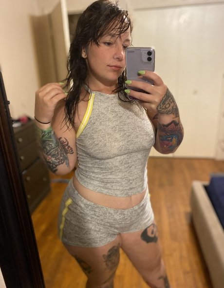 巨大ディルドオンリーファンズ 美しいポルノ 写真