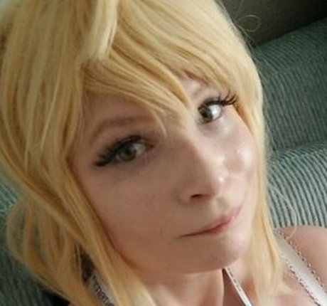 マッサージセラピストオンリーファンズ ヌード 画像