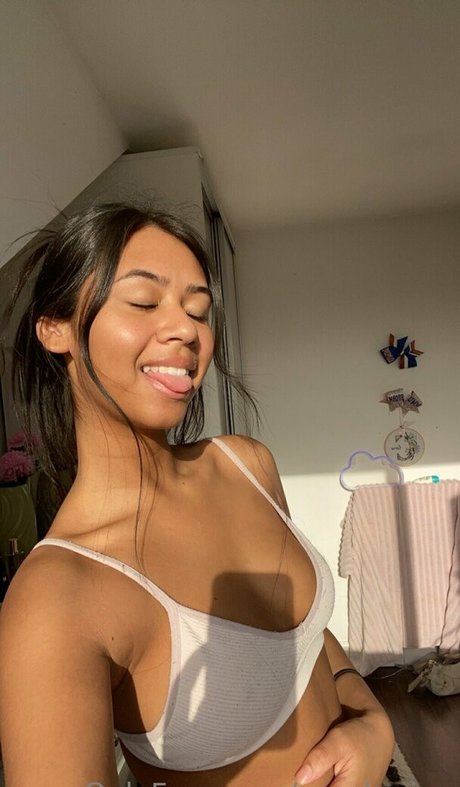 心理学者オンリーファンズ 美しい 写真