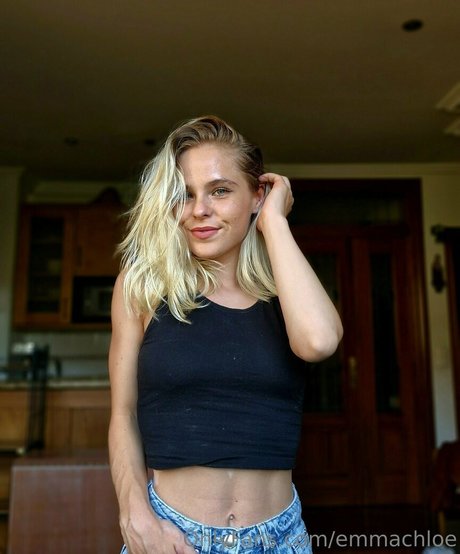 ブロンドのお尻オンリーファンズ ポルノ 画像