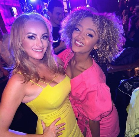 Katie McGlynn スター ヌード 写真