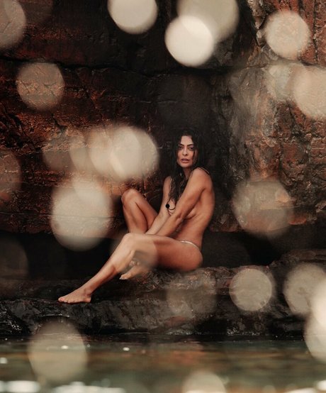 シャワー3P オンリーファンズ 美しい裸 ギャラリー