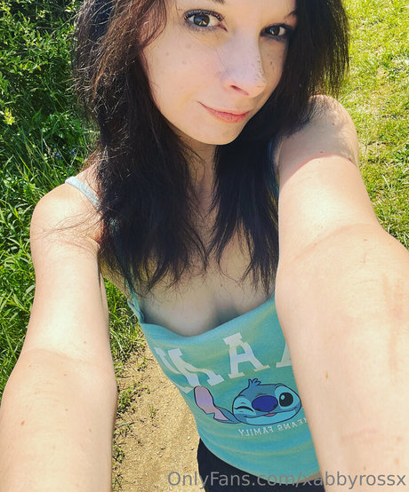 巨乳で痩せているオンリーファンズ ホット 写真