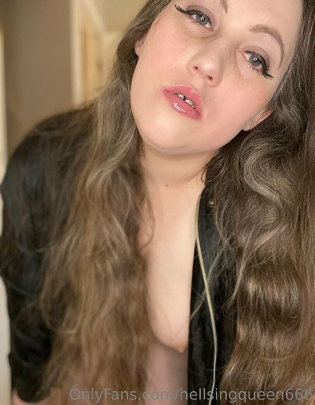 hellsingqueen666 ポルノスター 無料 写真