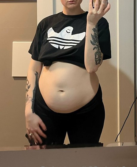 ヨガインストラクターオンリーファンズ 裸 ギャラリー