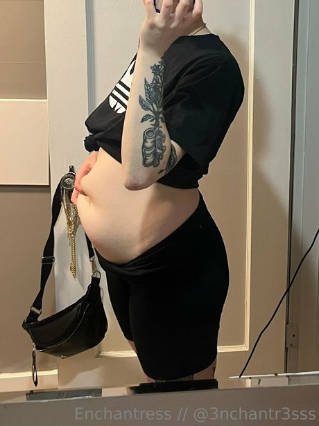 コスプレ フェムボーイ オンリーファンズ えろた ギャラリー