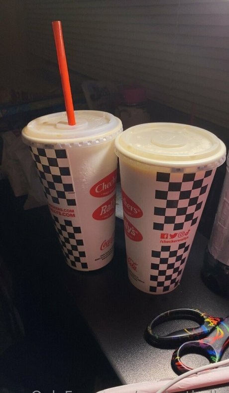 ゲイシャワーオンリーファンズ アート裸 写真