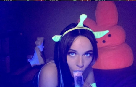 mavisjadexox スター xxx 写真