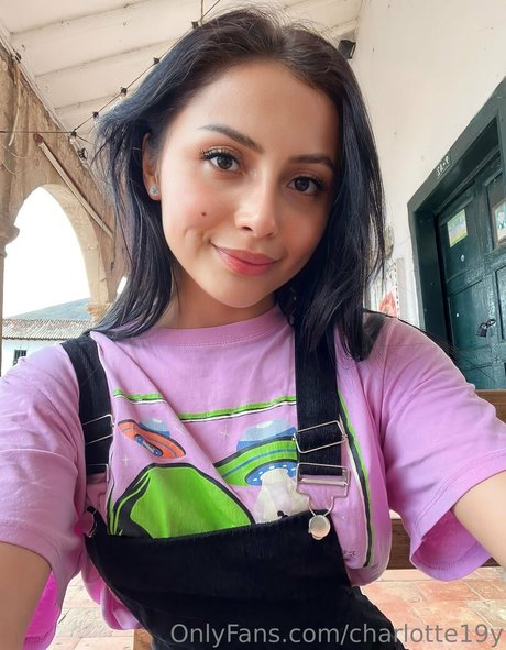 マッサージセラピストオンリーファンズ アートポルノ 写真