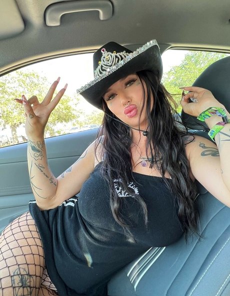 妊娠中のオンリーファンズ ポルノ 画像